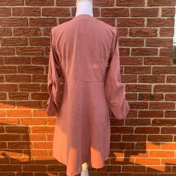 V- neck dress - Picture 3 of 5